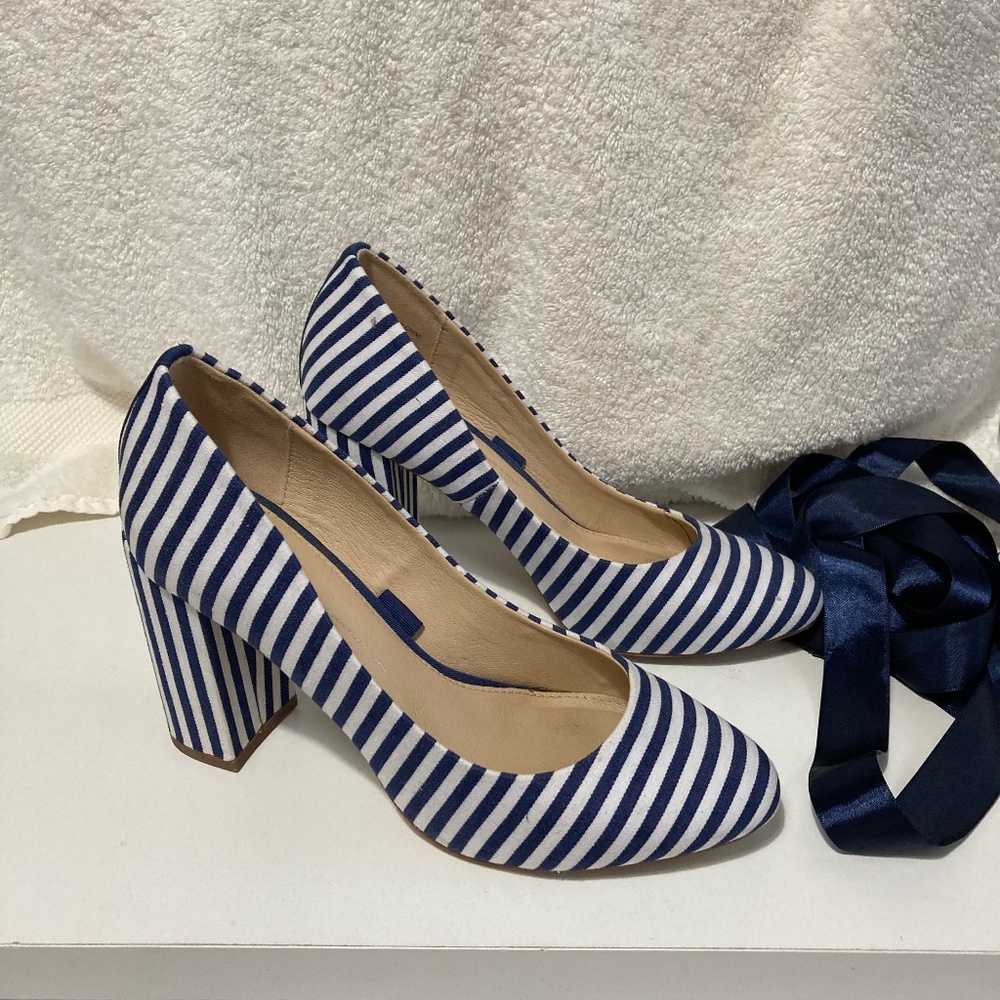 Blue and white strip heel
